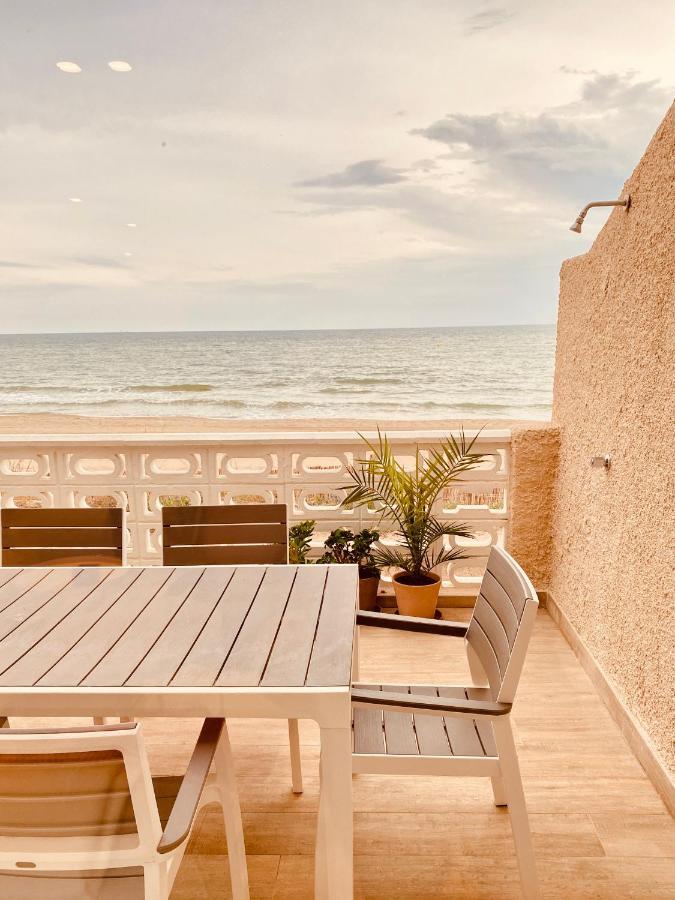 Villa Modern Beachfront Townhouse Perelló Exterior foto